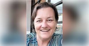 Dana Casey's Instagram, Twitter & Facebook