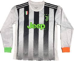 With one of the greatest players to ever hit the pitch wearing a juventus jersey himself, it's no wonder fans around the world crave the latest and greatest juve gear. Golden Fashion Juventus Palace 19 20 Fourth Kit Full Sleeve 2019 20 Medium Amazon In Sports Fitness Outdoors
