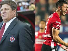 Se confirmó que guido rodríguez, actualmente en australia con la selección, será jugador del américa, club que quiere volver a dominar la liga mx. Miguel Herrera Y Guido Rodriguez Regresan A Tijuana Como Rivales