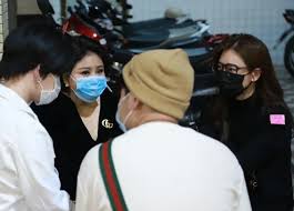 Ông từng chia sẻ thấy may mắn khi lấy được người vợ biết thông cảm và tin. Xod9fwrkcv Xrm