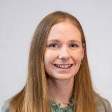 Serena Bradshaw's Instagram, Twitter & Facebook