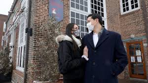 Covid coping:in the pandemic, getting through the day feels like a project 'there's no expectation about kissing' singles quickly adopted video chat as a way to connect when the country went. Dating During The Pandemic Pros And Cons For New York Area Singles