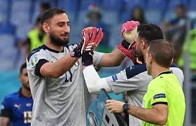 Free return, up to 85% off.a great selection of womens clothing, find your favorite look! Donnarumma Whistles In Italy Wales When Substituting Sirigu Corriere It