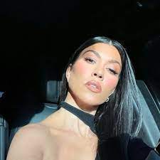 Jul 31, 2021 · kourtney kardashian bonds with travis barker's daughter and stepdaughter on a girls' day out. Kourtney Kardashian Posted An Unedited Bikini Snap To Insta