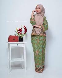 See more ideas about fashion, baju kurung lace, kebaya dress. Baju Kurung Kedah Muslimah Fashion Two Piece On Carousell