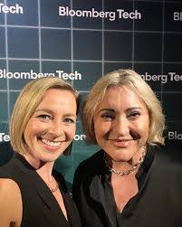 Caroline Hyde's Instagram, Twitter & Facebook