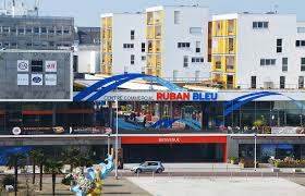 Face Aux Docks Et A La Base Sous Marine Le Ruban Bleu Centre Commercial Urbain A Klose Sntp Ruban Bleu Centre Commercial Visite