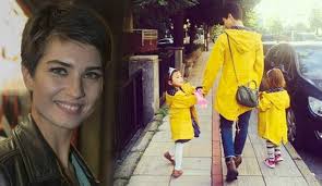 The famous actress hatice tuba büyüküstün and the actor onur saylak got married yesterday in paris. Tuba Buyukustun Un Kizlari Buyudu Iste Son Halleri Magazin Haberleri