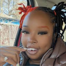 TylerTheCreator reunited with Esmerelda at her graduation 🎓 😂