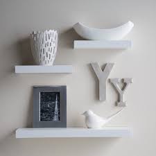 Questi complementi d'arredo si inseriscono facilmente in ogni contesto, sono perfetti infatti per. Arredamento Casa Con Mensole E Ripiani Tantissime Idee Creative