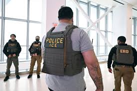ICE Agents Frustrate Airport Workers as Shutdown Drags On | WIRED