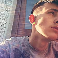 Any servers out there with test generators and offline protection?