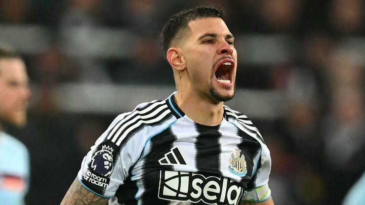 Bruno Guimaraes to hand in official transfer request at Newcastle United  training camp | Goal.com English Saudi Arabia