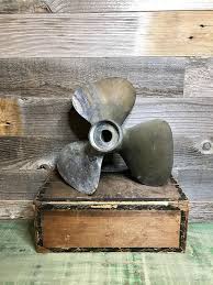 Vintage Boat Propeller Bronze Colored Distressed Metal Propeller Boat Prop Industrial Decor Rustic Nautical Style Vintage Boats Camping Decor Nautical Decor