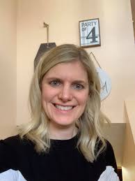 CURLING WITH THE TRESS PRESS 🚨 1. Start with a clean section: use the Hold  Me Hair Clips to stay organized! 2. Start by clamping the iron at the root  as if