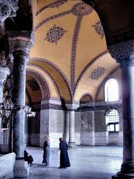 Yüzyıldan itibaren sophia olarak anılmaya başlanmıştı. Turkish Women In Hagia Sophia Or Ayasofya Mosque In Istanbul Turkey Encircle Photos