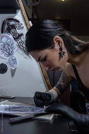 Career Lies You Should Stop Telling Yourself Tattoo Salon Female Tattoo Artists Japanese Tattoo Artist
