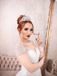 Accessori per capelli fatti a mano, gioielli per le spose realizzati con la fornitura di alta qualita'. Gioielli Per Matrimonio Quali Accessori Indossare Musani