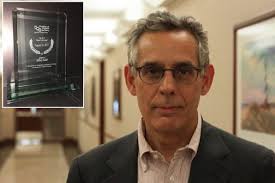 Professor Jeffrey Aubé is the 2017 Edward Leete Awardee