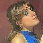 Mollie Elliott's Instagram, Twitter & Facebook