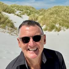 Sal Schmidt ✨ (@salschmidt)