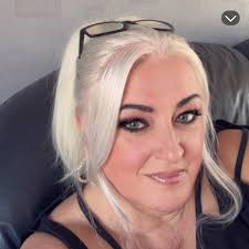 Does anyone know a decent roofer than can install velux roof sky lights.  Someone that actually turns up and responds? Thanks