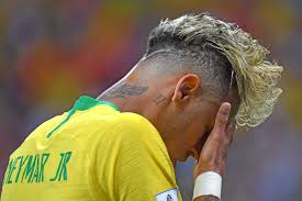 May 26, 2021 · spieglein, spieglein an der wand, wer ist die schönste im ganzen land? Neymar Kunst In Bruchstucken Nzz