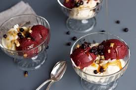 Glace Au Thermomix Banane Et Fruits Rouges Yummix Recette Creme Glacee A La Banane Recettes Au Thermomix Glace Banane