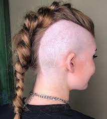 20180717 130328 Womenalternativehairstyles Half Shaved Hair Hair Styles Short Hair Styles