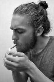 Best Hairstyles For Beards Guide With Pictures And Advice Avec Images Cheveux Long Homme Chignon Homme Idees Cheveux Longs