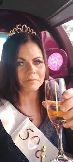 Gotta love a homemade pavlova. Thanks Ross Lightbody ! #MakeMyHeartHappy  #MakeMyBellyHappy