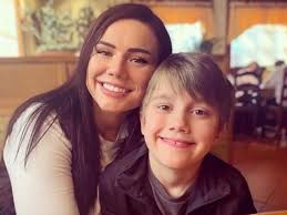 16 and Pregnant' Star Claims Son's Death Could Have Been 'Prevented' If Ex  Paid Medical Insurance