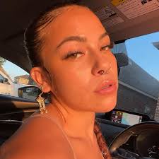 Ŵith Løve & Happïness;)🌹 #foryou #foryoupage #explorepage #explore #gym  #gymmotivation #instagram #hailey #haileyestrada #latina #mami #girls  #gains #winterarc #nike #nikewomen #beats