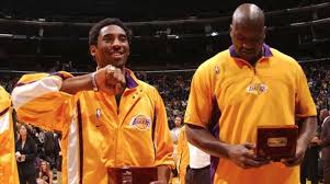 The lakers' 2020 championship ring features a removable top and.95 carats within each of the 17 purple amethyst stones to represent the 95 days the team spent in the orlando bubble. Report Lakers Championship Ring Kobe Bryant Gave To His Father Expected To Sell For 250k Lakers Daily