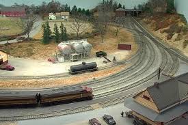 Designing Curved Track Sections Model Railroad Academy Model Trains Model Railroad Ho Scale Train Layout