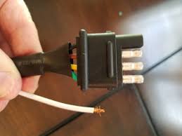 The pwm signal from the motherboard sources 5v during the on state of the pulse otherwise it s pulled to ground. 2018 Wire Color Diagram For 7 Pin Connector Tailgate Lightbar Install Tacoma World