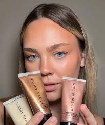 Amazon.com: Kevyn Aucoin Glass Glow Face, Crystal Clear: Multi-purpose  universal dewy highlighter for face and body. Creates glowing  youthful-looking ...