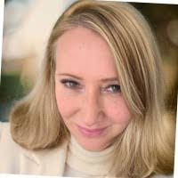 Nicole Righter's Instagram, Twitter & Facebook