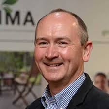 How to mow a lawn: expert tips for pristine turf every time