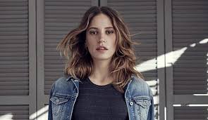 Style like serenay sarikaya with this european zipper up patchwork jeans #serenaysarikaya #serenay #sarikaya #onlineshopping #shopping #shoponline #celebrity #fashion #style #jeans. Serenay Sarikaya Biography Height Life Story Super Stars Bio