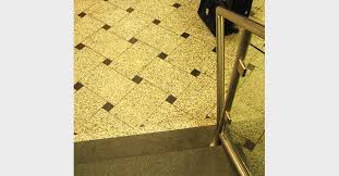 Bei einer baurechtlich nicht notwendigen treppe sind abweichungen möglich. Stufenvorderkantenmarkierung Nullbarriere