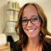 Laura Gatz's Instagram, Twitter & Facebook