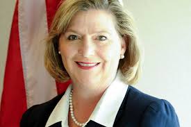 Federal judge seeks law clerk