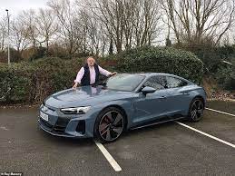 Driving Iron Man S Electric Supercar We Test The Audi E Tron Gt Jioforme