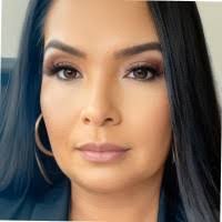 Julie Chilson's Instagram, Twitter & Facebook