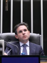 Motta diz que Congresso vai reagir a suspensão da Dosimetria por Moraes