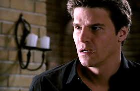 Angel qui fout une beigne à Buffy dans Sanctuary. : r/buffy