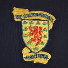 Vor kurzem haben wir euch an dieser stelle relativ begeistert das neue adidas trikot der schottischen nationalmannschaft vorgestellt. Schottland Retro Shirts Und Trainingsjacken Spezialist In Vintage Fussball Trikots Retro Trikots Und Retro Mode