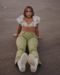 Sienna mae gomez's age is 17 as in 2021. 8ibrsjon57lu9m