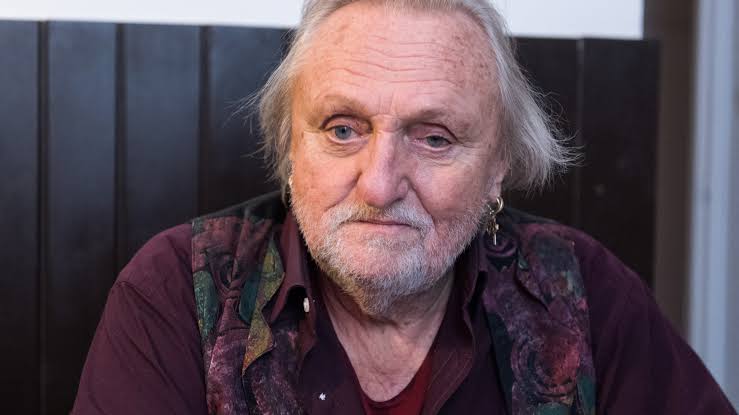 Benkő László fia: Fogtuk apu kezét, amikor itt hagyott bennünket - Blikk
